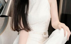 小樱花大胆挑战裸体艺术